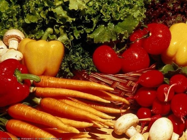 Овощи и фрукты красного цвета для стройности