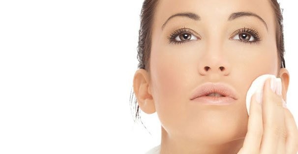 Уход за кожей лица: кремы и омолаживающие инъекции