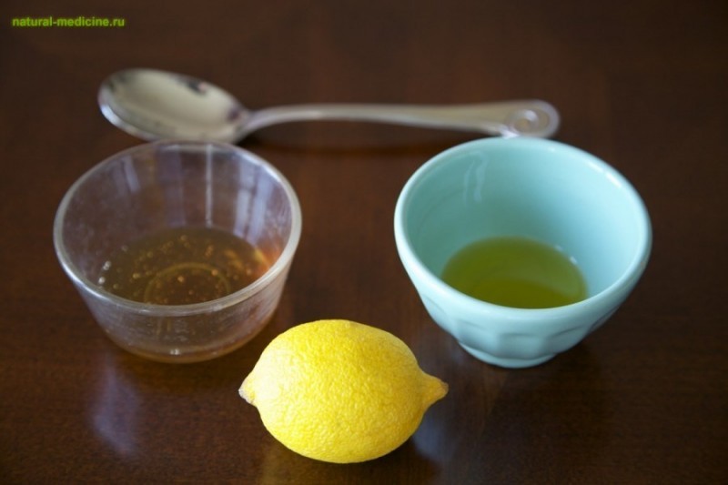 Домашнее средство для желудка и печени: мёд, оливковое мало и лимон
