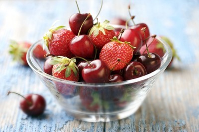 Июньский рацион: покупаем ягоды, овощи, фрукты