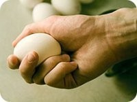 Яйца спасут от боли в суставах