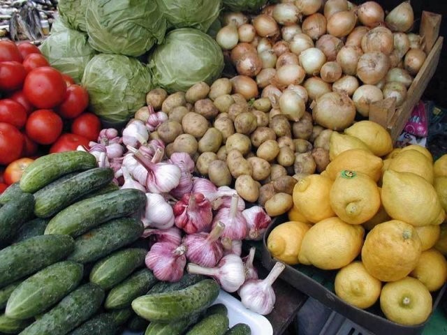 Как правильно выбирать овощи и фрукты и что продают в магазинах