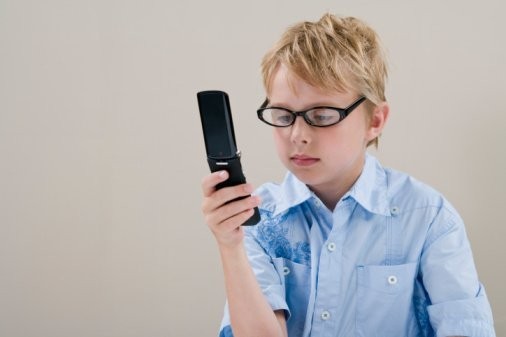 CМС-сообщения вредны для подростков
